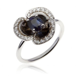Bague en or gris, saphir et diamants