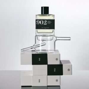 Eau de parfum 902 with armagnac, blond tobacco and cinnamon